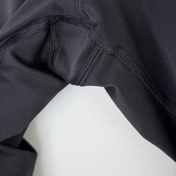 Under Armour Black Leggings with Pink Panels - Picture 3 of 5